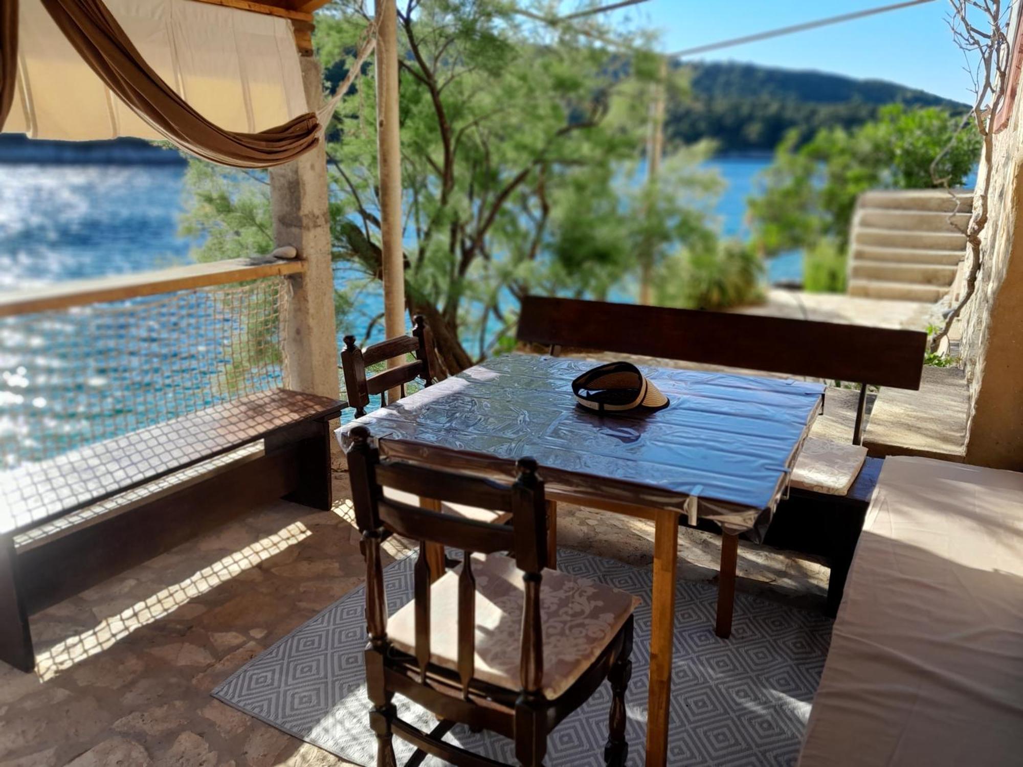 Sea Side House For Two In A Wilderness Villa Vis Exterior photo