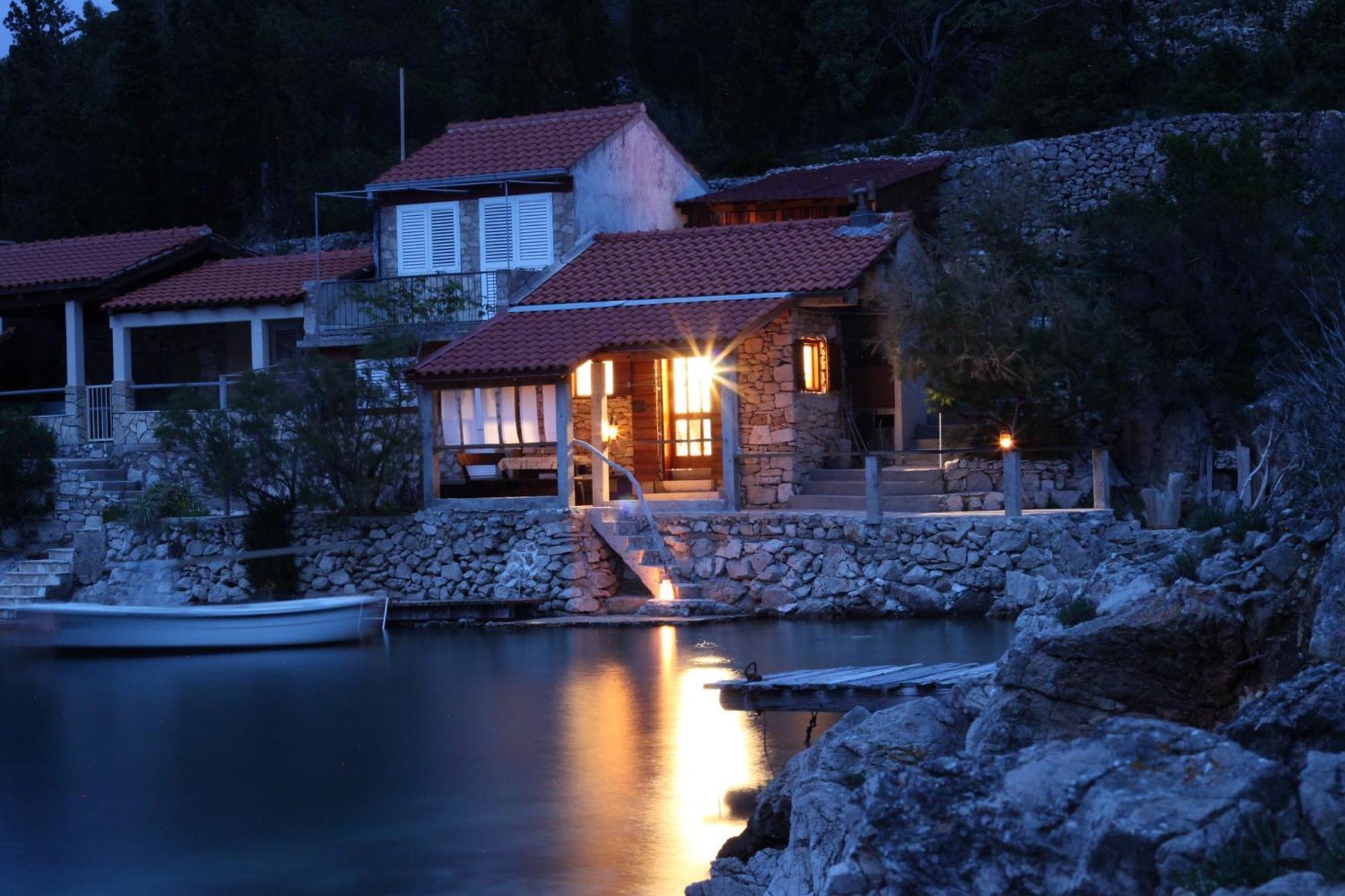 Sea Side House For Two In A Wilderness Villa Vis Exterior photo